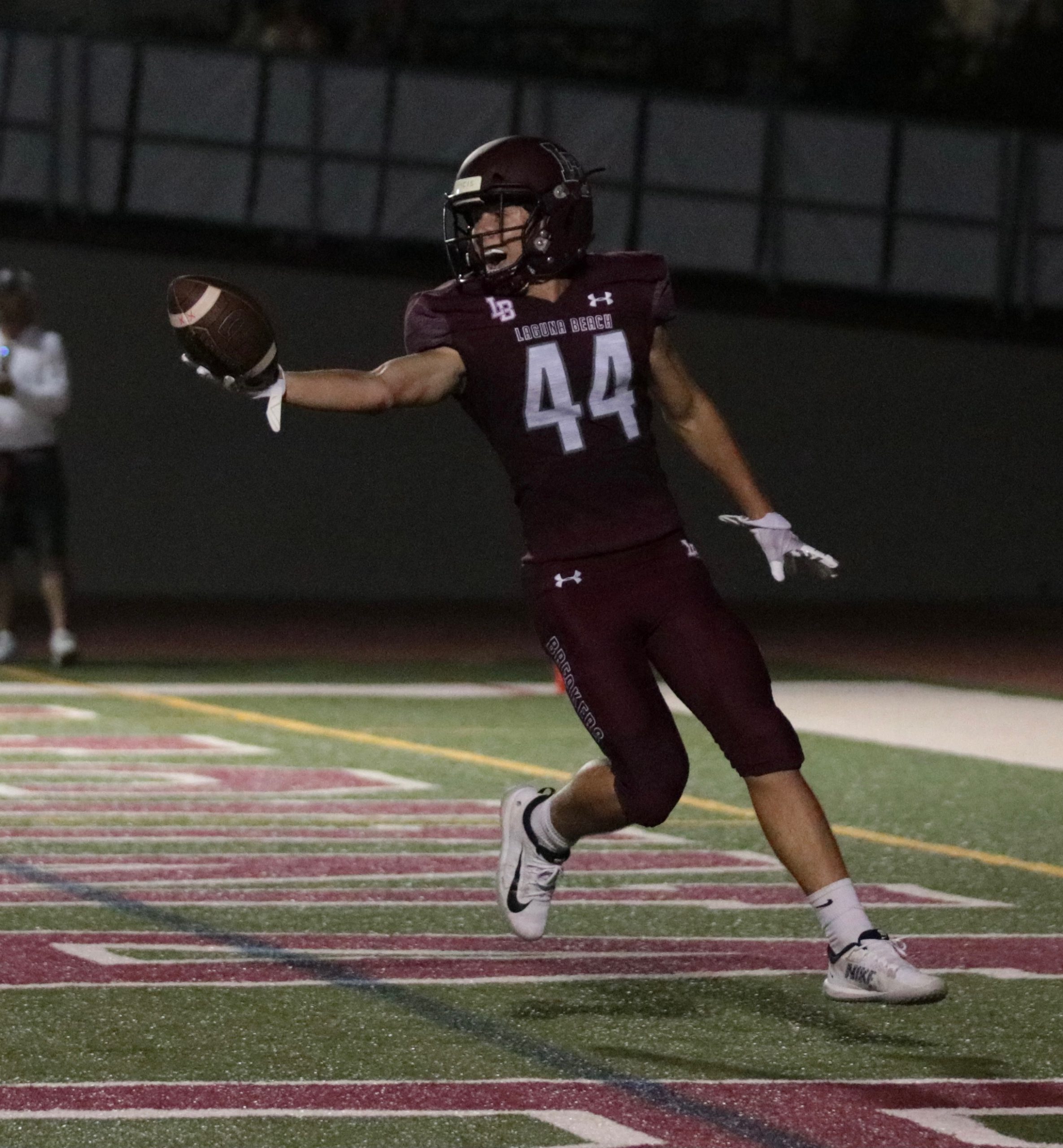 Breakers' game-winning touchdown! 